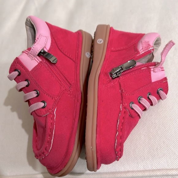 Bailey | Toddler Squeaky Shoes size 9 - Picture 5 of 10